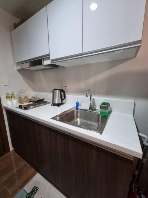 Great View 1 Bedroom Condo In Makati Near Trident Tower Manila Exterior foto
